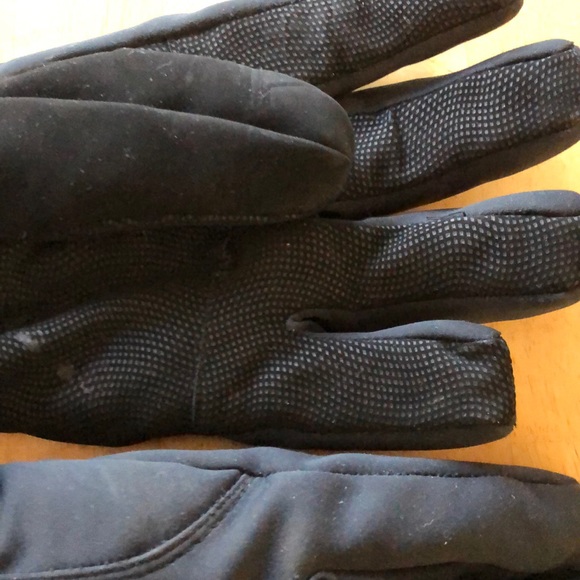 Gloves - Picture 3 of 3